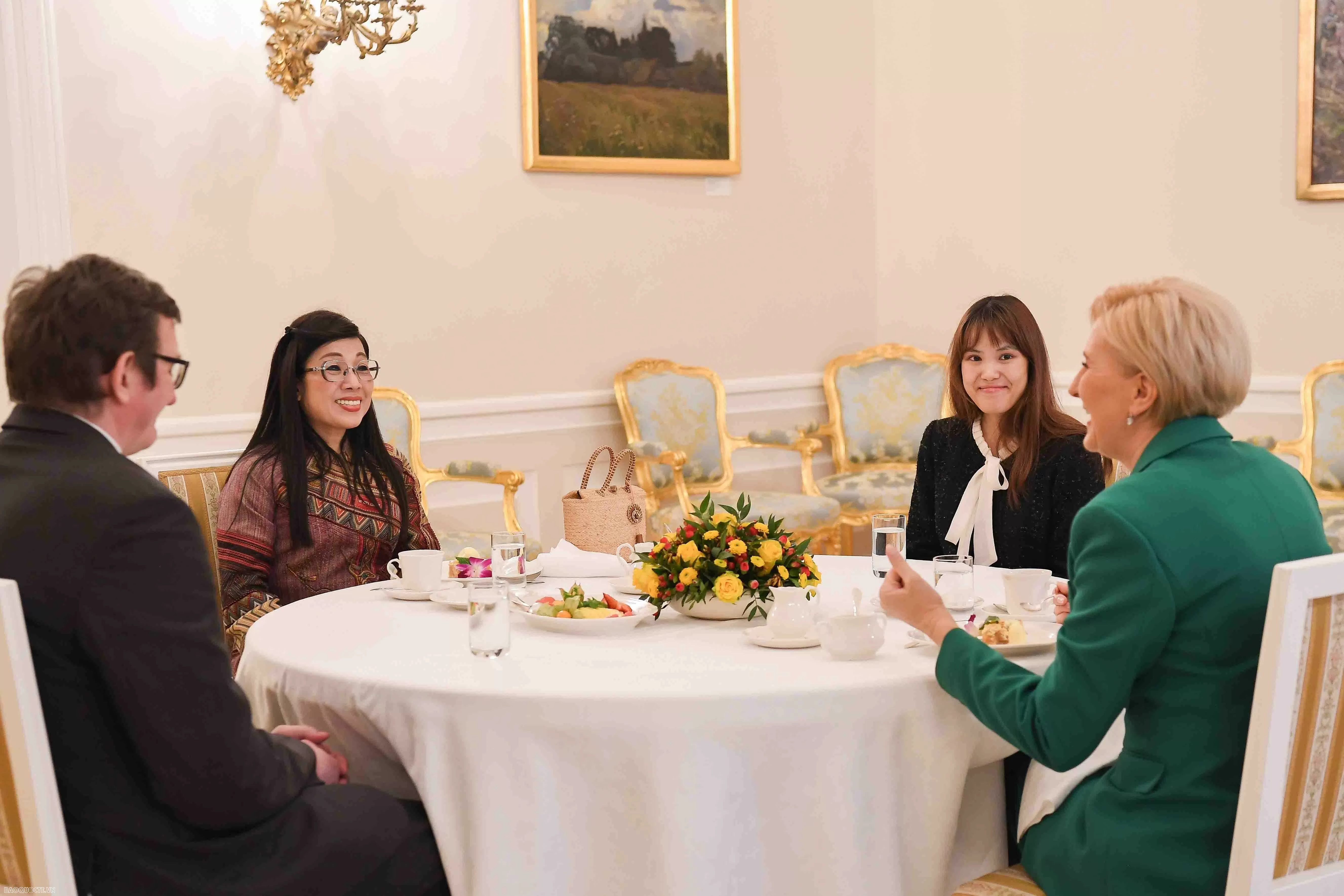 Thủ tướng Phạm Minh Chính và Phu nhân rời Zurich, kết thúc chuyến công tác tại 3 nước châu Âu Thủ tướng Phạm Minh Chính và Phu nhân rời Zurich, kết thúc chuyến công tác tại 3 nước châu Âu