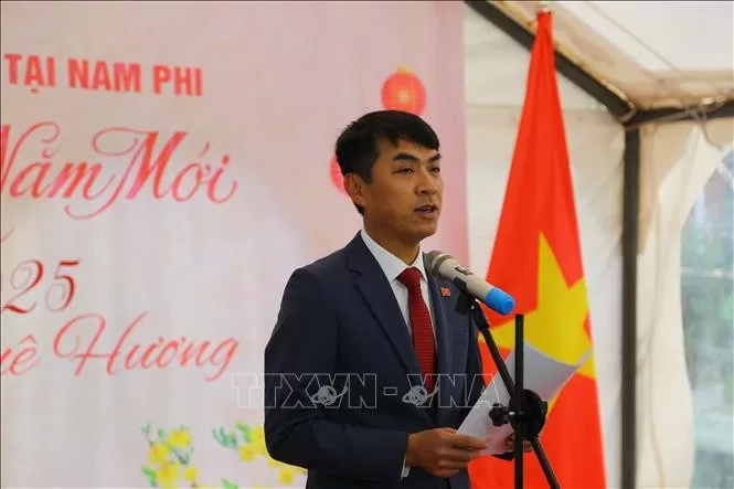 Đại sứ Việt Nam tại Nam Phi Hoàng Sỹ Cường phát biểu. Ảnh: Hồng Minh - Pv TTXVN tại Nam Phi Đại sứ Việt Nam tại Nam Phi Hoàng Sỹ Cường phát biểu. Ảnh: Hồng Minh - Pv TTXVN tại Nam Phi