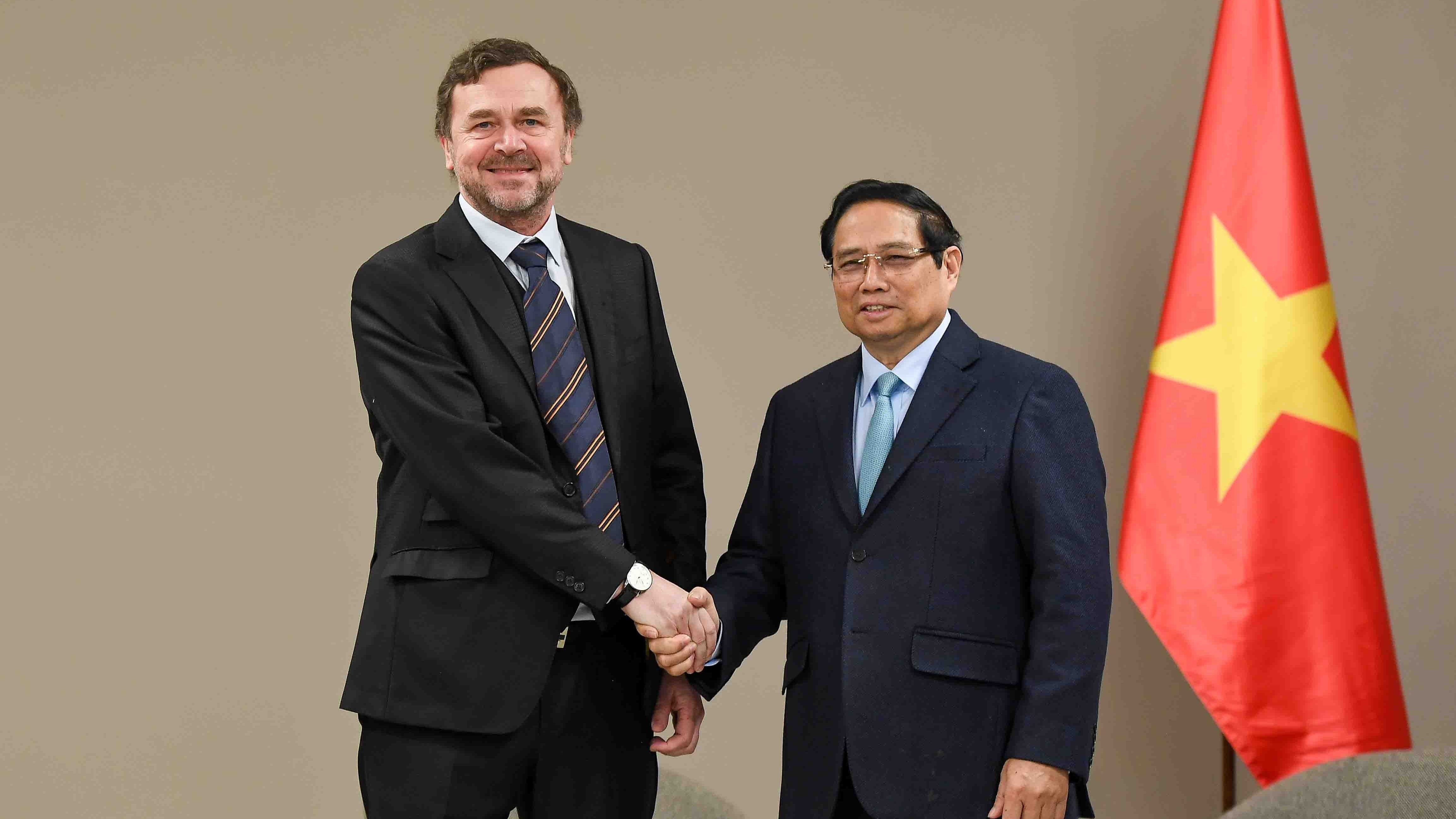 thu tuong de nghi doanh nghiep co khoan dau tu lon nhat tai viet nam tiep tuc mo rong dau tu