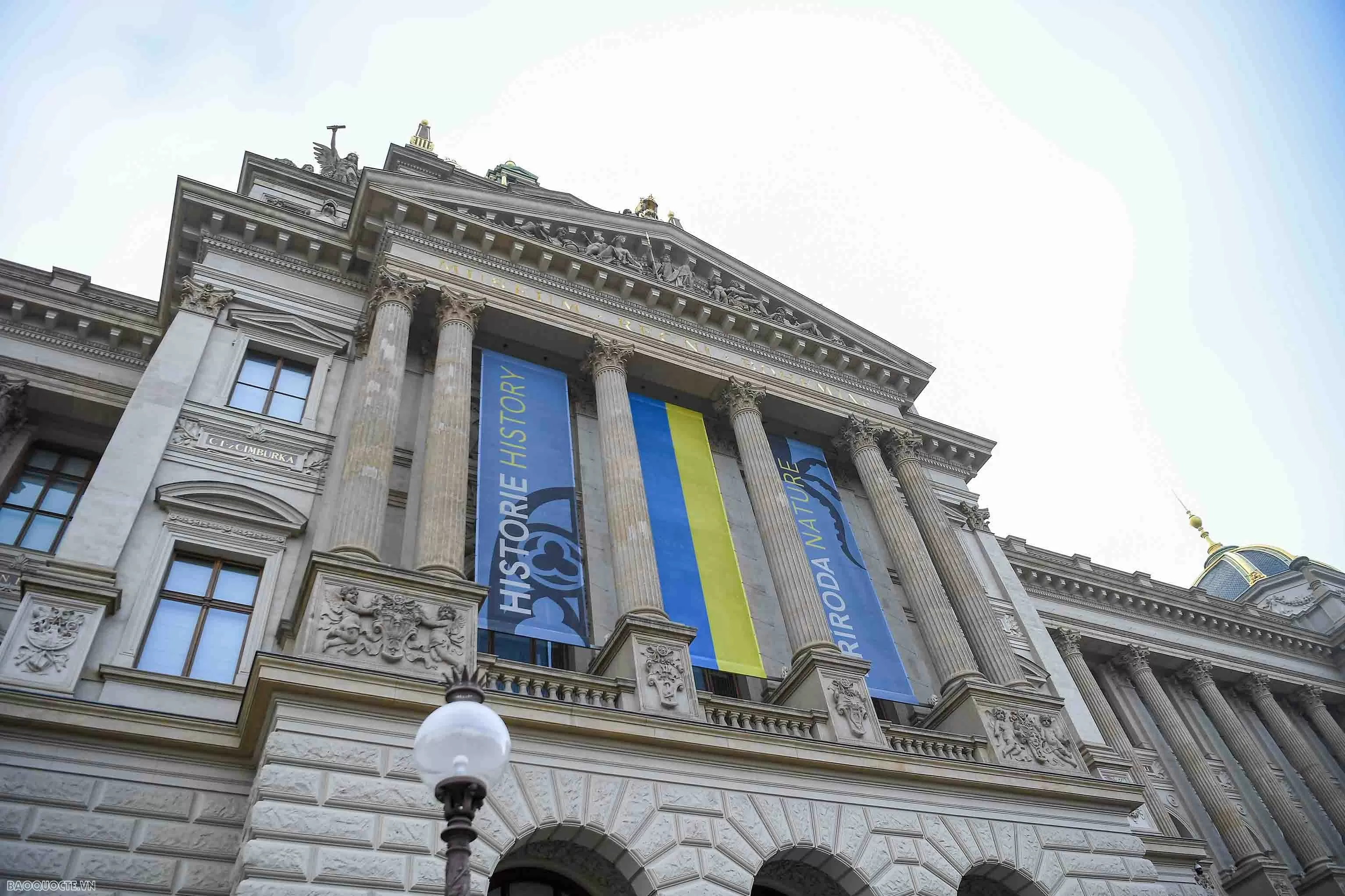 Thủ tướng Phạm Minh Chính và Phu nhân thăm Bảo tàng quốc gia Czech