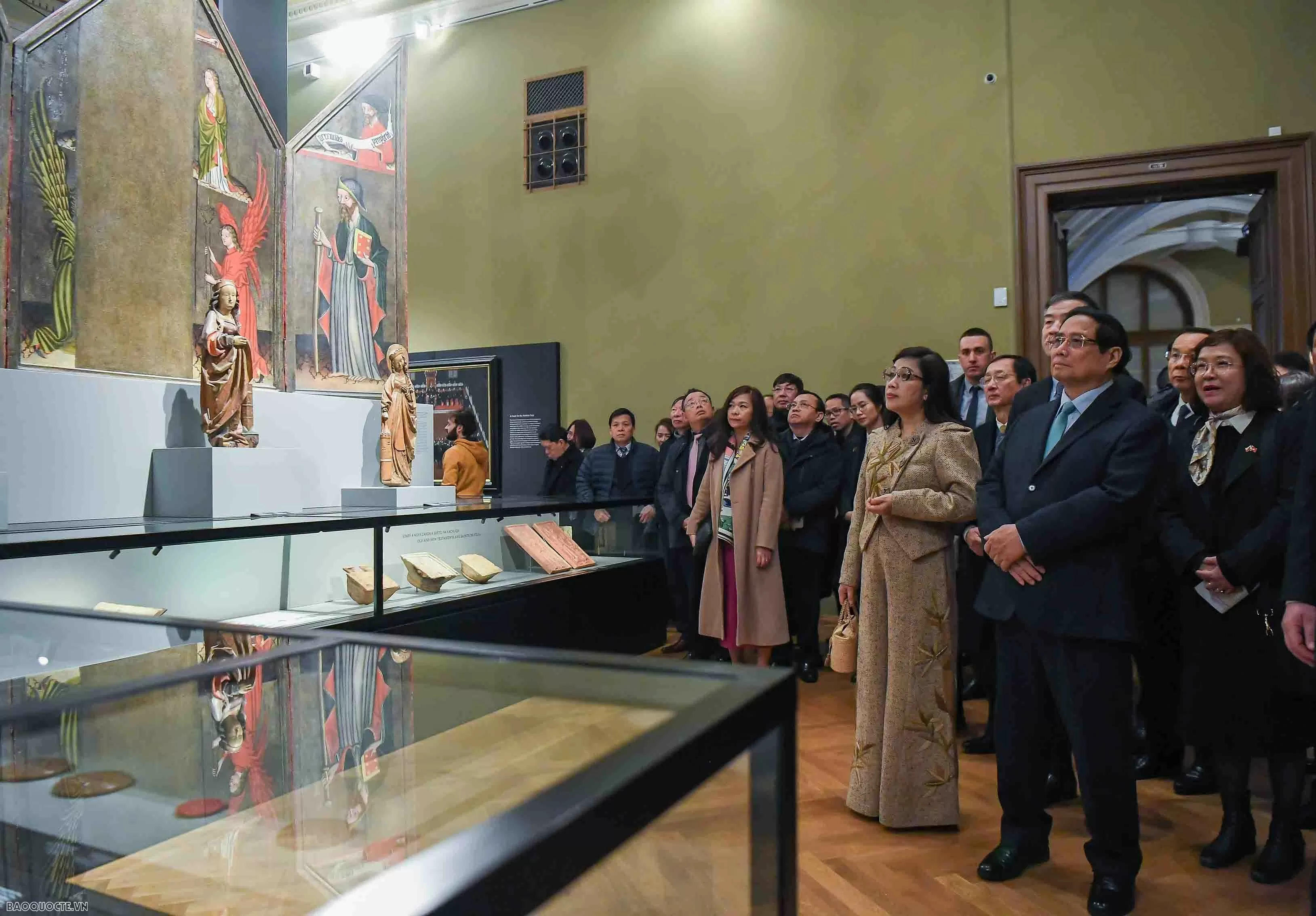 Từng hiện vật tại đây đều mang những câu chuyện, những bài học quý về sự sáng tạo, tinh thần bảo tồn và cống hiến của nhiều thế hệ. Từng hiện vật tại đây đều mang những câu chuyện, những bài học quý về sự sáng tạo, tinh thần bảo tồn và cống hiến của nhiều thế hệ.