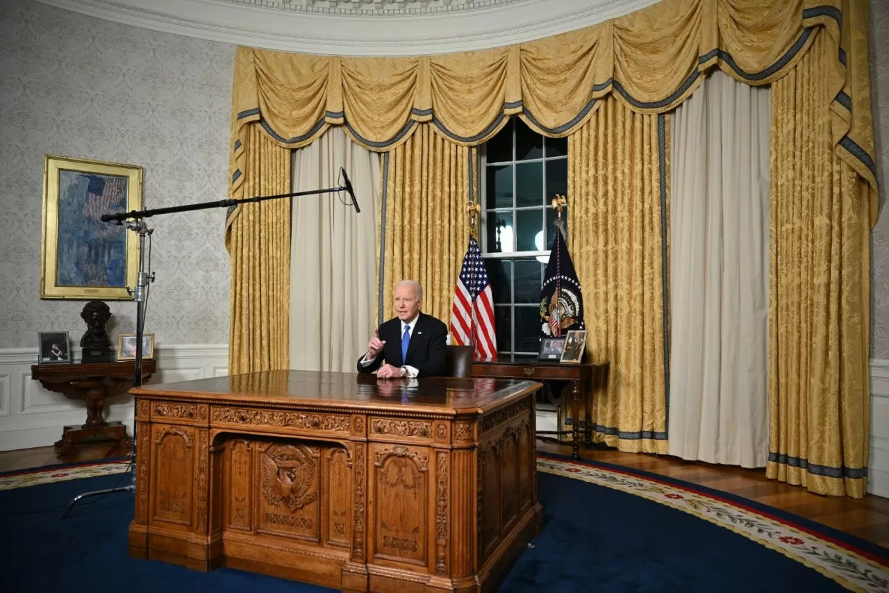 Ảnh ấn tượng: Nga sắp bơm khí đốt đến Iran, ông Biden cảnh báo ‘tập trung quyền lực’ vào số ít cá nhân, Mỹ đếm ngược tới lễ nhậm chức của ông Trump