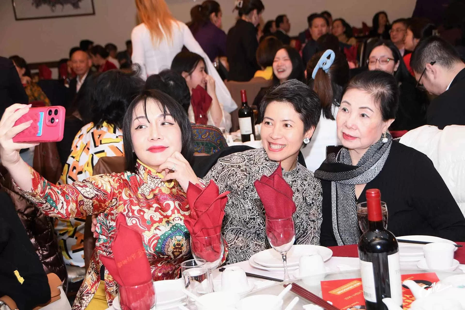 Nồng ấm, ngập tràn hương vị Tết tại chương trình Xuân Quê hương ở Vancouver