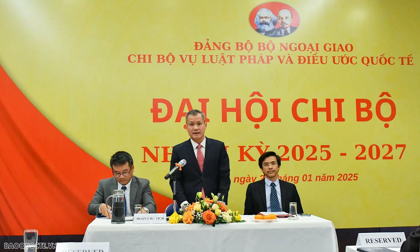 Chi bộ Vụ Luật pháp và Điều ước quốc tế, Đảng bộ Bộ Ngoại giao tổ chức Đại hội điểm nhiệm kỳ 2025-2030 Chi bộ Vụ Luật pháp và Điều ước quốc tế, Đảng bộ Bộ Ngoại giao tổ chức Đại hội điểm nhiệm kỳ 2025-2030