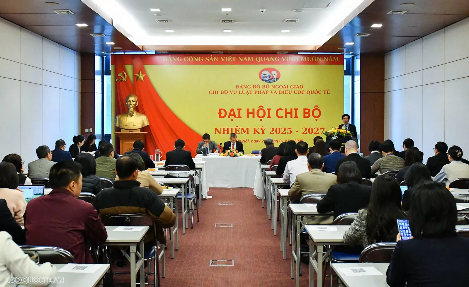 Chi bộ Vụ Luật pháp và Điều ước quốc tế, Đảng bộ Bộ Ngoại giao tổ chức Đại hội điểm nhiệm kỳ 2025-2030 Chi bộ Vụ Luật pháp và Điều ước quốc tế, Đảng bộ Bộ Ngoại giao tổ chức Đại hội điểm nhiệm kỳ 2025-2030