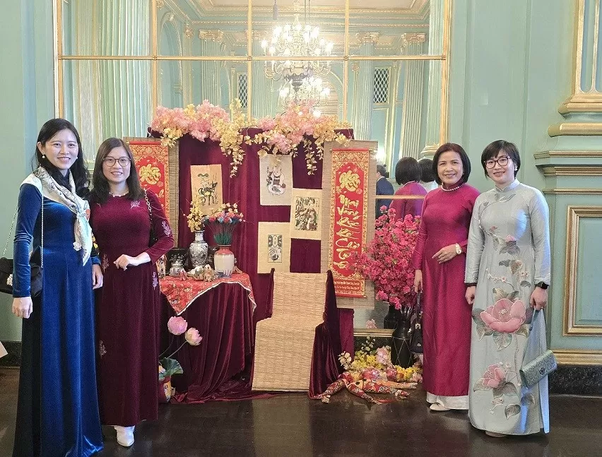 Xuân quê hương 2025: Gắn kết cộng đồng, lan tỏa văn hóa và thúc đẩy quan hệ Việt – Mỹ. Xuân quê hương 2025: Gắn kết cộng đồng, lan tỏa văn hóa và thúc đẩy quan hệ Việt – Mỹ.