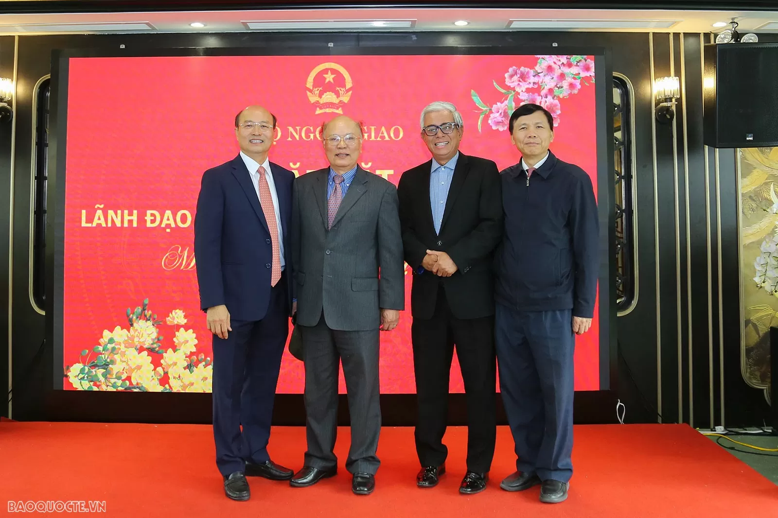 Phó Thủ tướng, Bộ trưởng Ngoại giao Bùi Thanh Sơn gặp mặt các vị nguyên Lãnh đạo Bộ dịp Xuân Ất Tỵ 2025 Phó Thủ tướng, Bộ trưởng Ngoại giao Bùi Thanh Sơn gặp mặt các vị nguyên Lãnh đạo Bộ dịp Xuân Ất Tỵ 2025