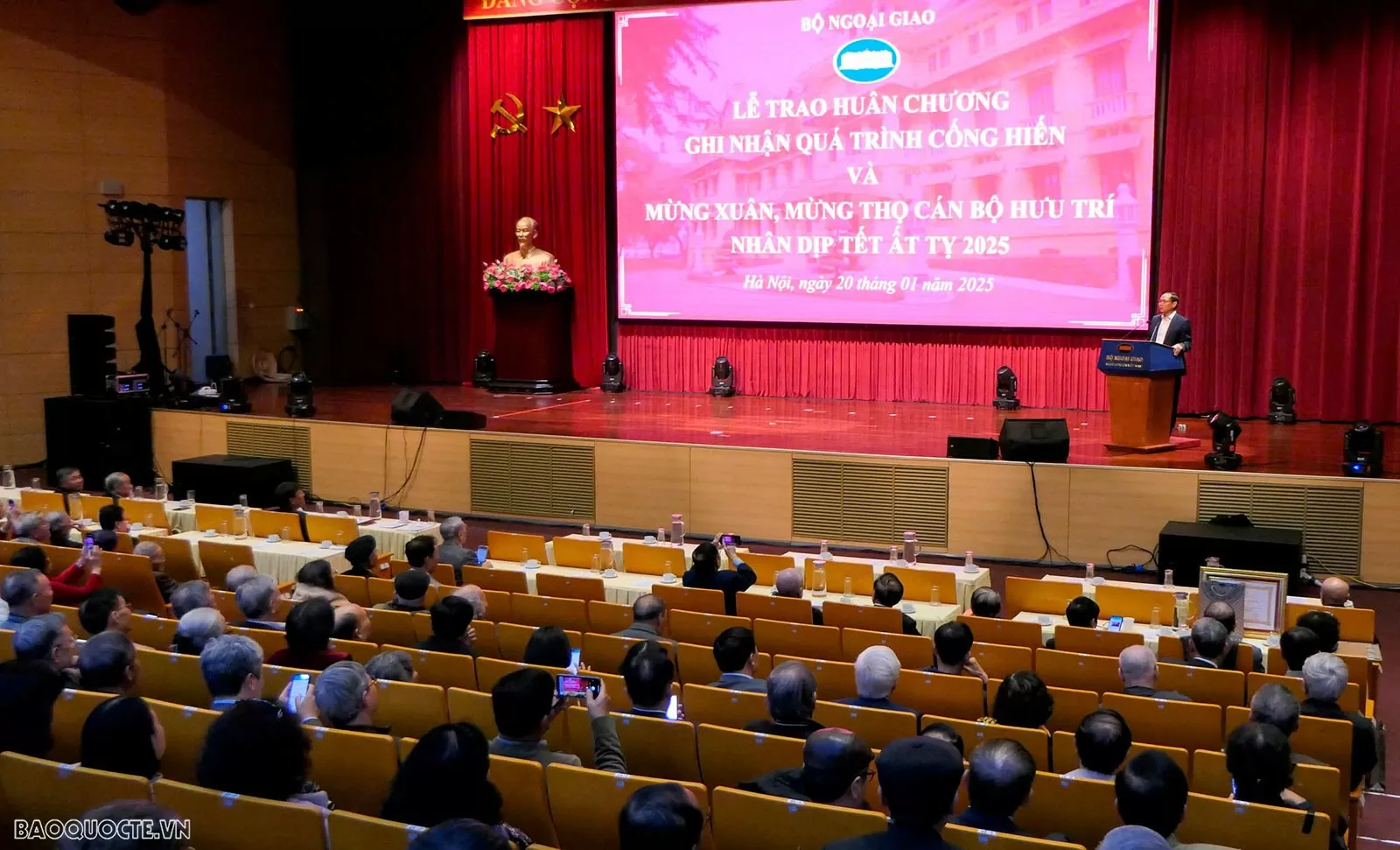 Bộ Ngoại giao gặp mặt, mừng thọ, mừng Xuân cán bộ hưu trí Xuân Ất Tỵ 2025 Bộ Ngoại giao gặp mặt, mừng thọ, mừng Xuân cán bộ hưu trí Xuân Ất Tỵ 2025