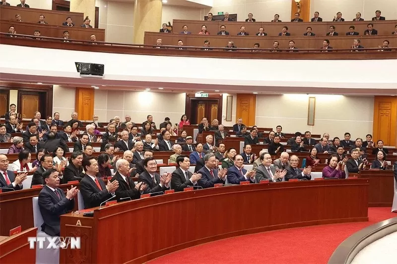 Đồng lòng vượt qua khó khăn, thách thức, đưa đất nước phát triển nhanh, bền vững trong kỷ nguyên mới Đồng lòng vượt qua khó khăn, thách thức, đưa đất nước phát triển nhanh, bền vững trong kỷ nguyên mới