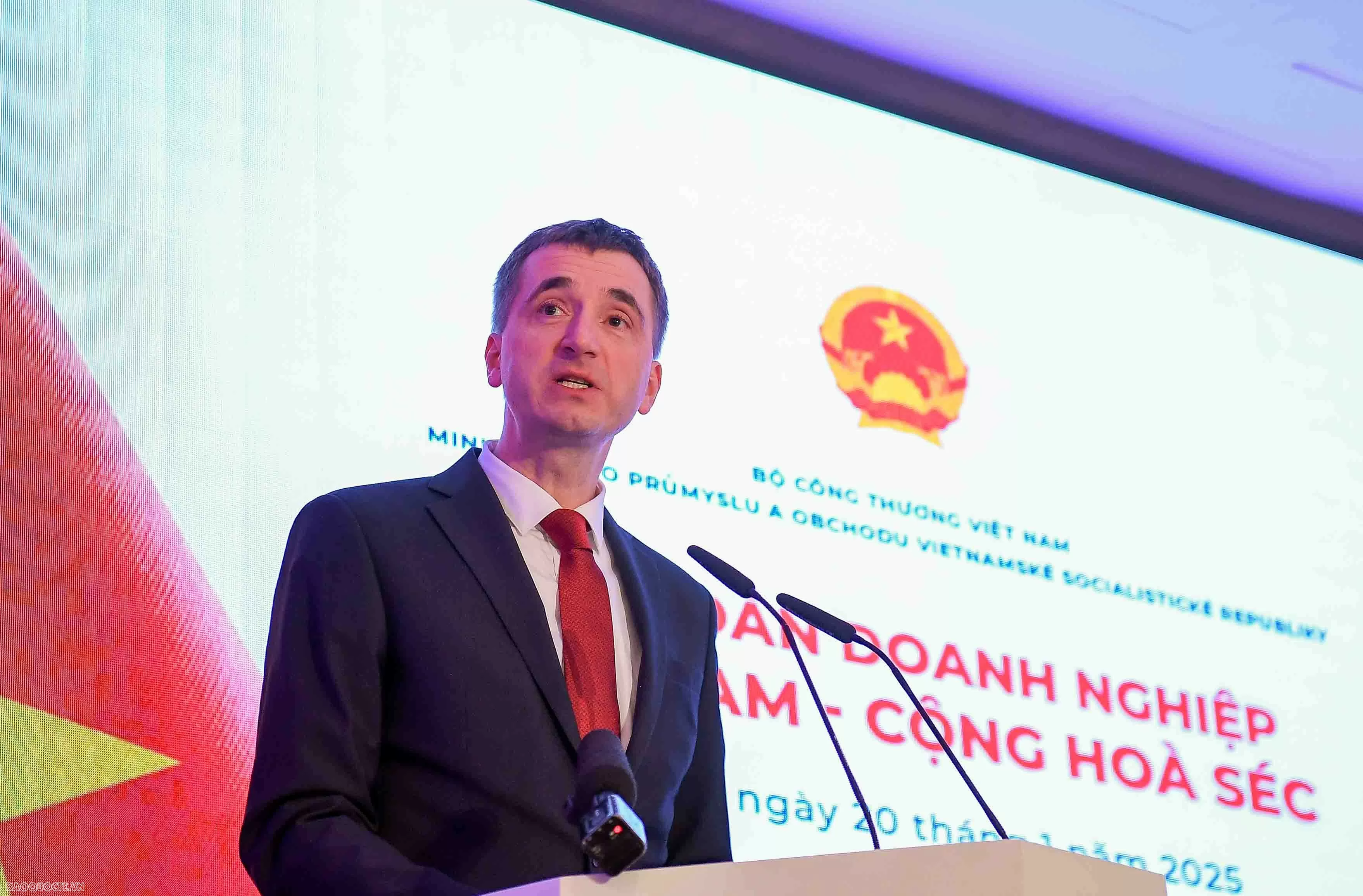 Diễn đàn doanh nghiệp