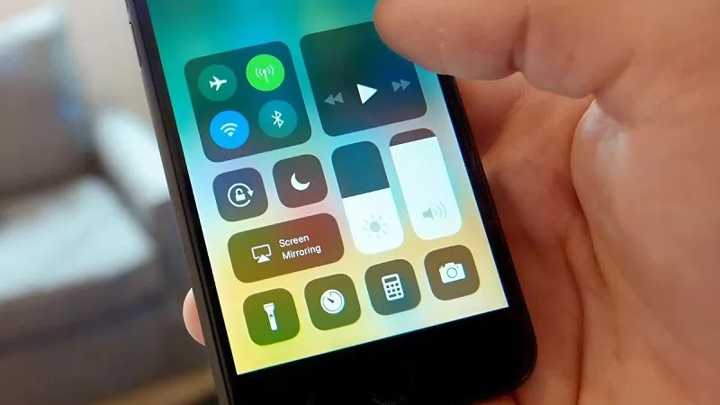 Cách sử dùng Control Center trên iPhoneiPad đơn giản, hiệu quả Cách sử dùng Control Center trên iPhoneiPad đơn giản, hiệu quả