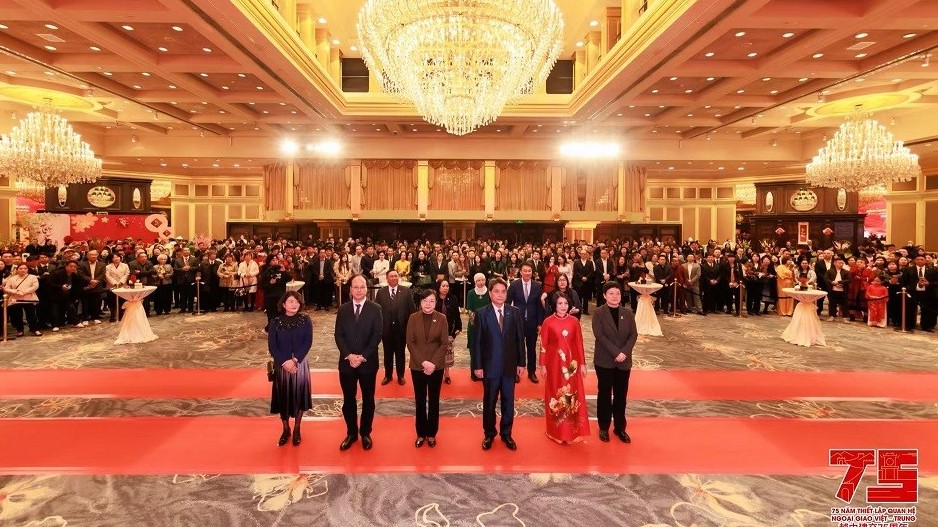 Tổng Lãnh sự quán Việt Nam tại Quảng Châu tổ chức chuỗi sự kiện kỷ niệm 75 năm quan hệ Việt Nam-Trung Quốc và Xuân Quê hương Tết Ất Tỵ 2025