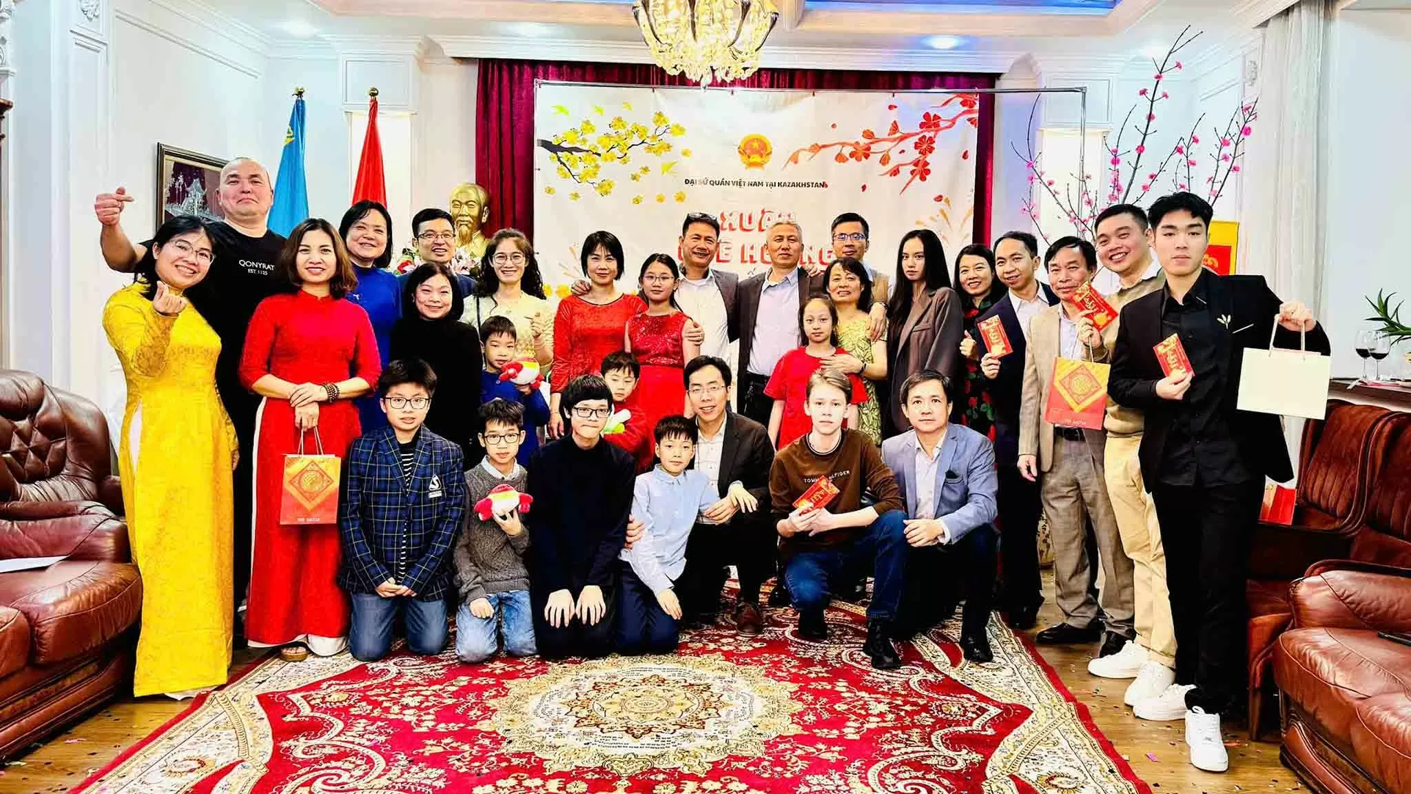 Xuân Quê hương 2025 ấm áp nghĩa tình tại Kazakhstan Xuân Quê hương 2025 ấm áp nghĩa tình tại Kazakhstan