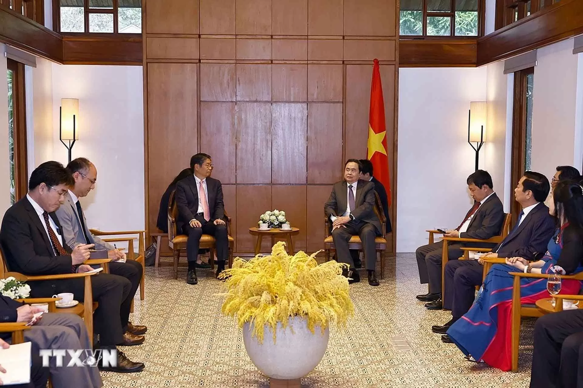 Chủ tịch Quốc hội Trần Thanh Mẫn tiếp Đại sứ Nhật Bản tại Việt Nam Ito Naoki. (Nguồn: TTXVN)