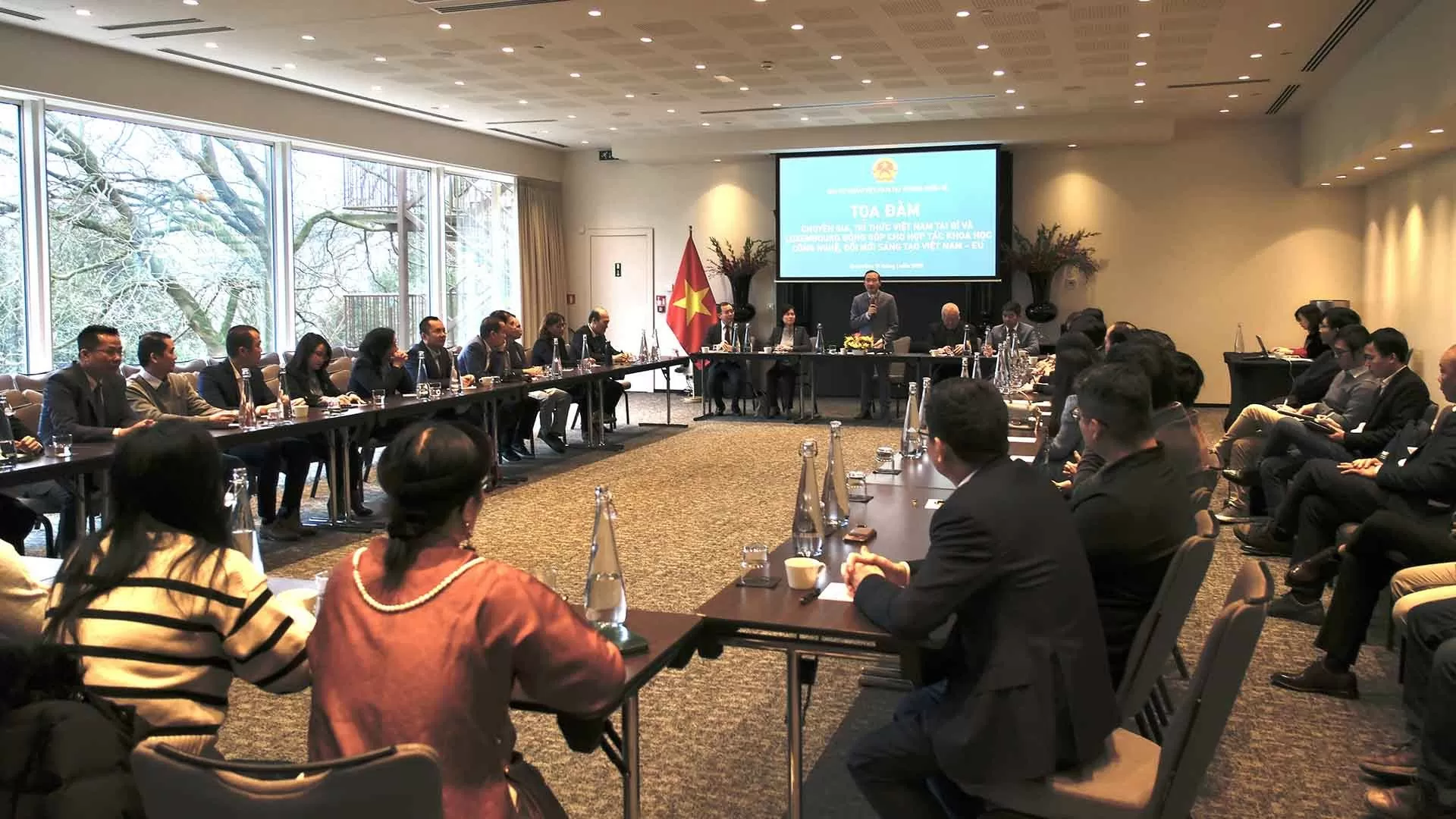 Tọa đàm chuyên gia, trí thức Việt Nam tại Bỉ, Luxembourg đóng góp cho hợp tác khoa học công nghệ và đổi mới sáng tạo Việt Nam-EU Tọa đàm chuyên gia, trí thức Việt Nam tại Bỉ, Luxembourg đóng góp cho hợp tác khoa học công nghệ và đổi mới sáng tạo Việt Nam-EU