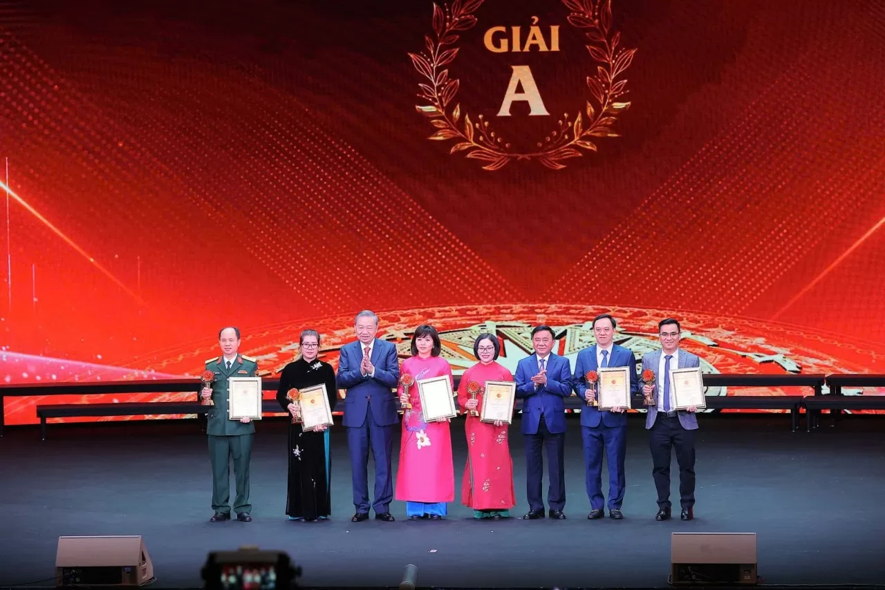 Lễ trao Giải Búa liềm vàng Lễ trao Giải Búa liềm vàng