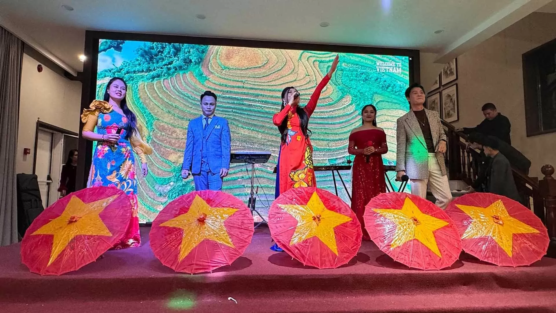 Tưng bừng đón Xuân Quê hương 2025 tại Romania Tưng bừng đón Xuân Quê hương 2025 tại Romania