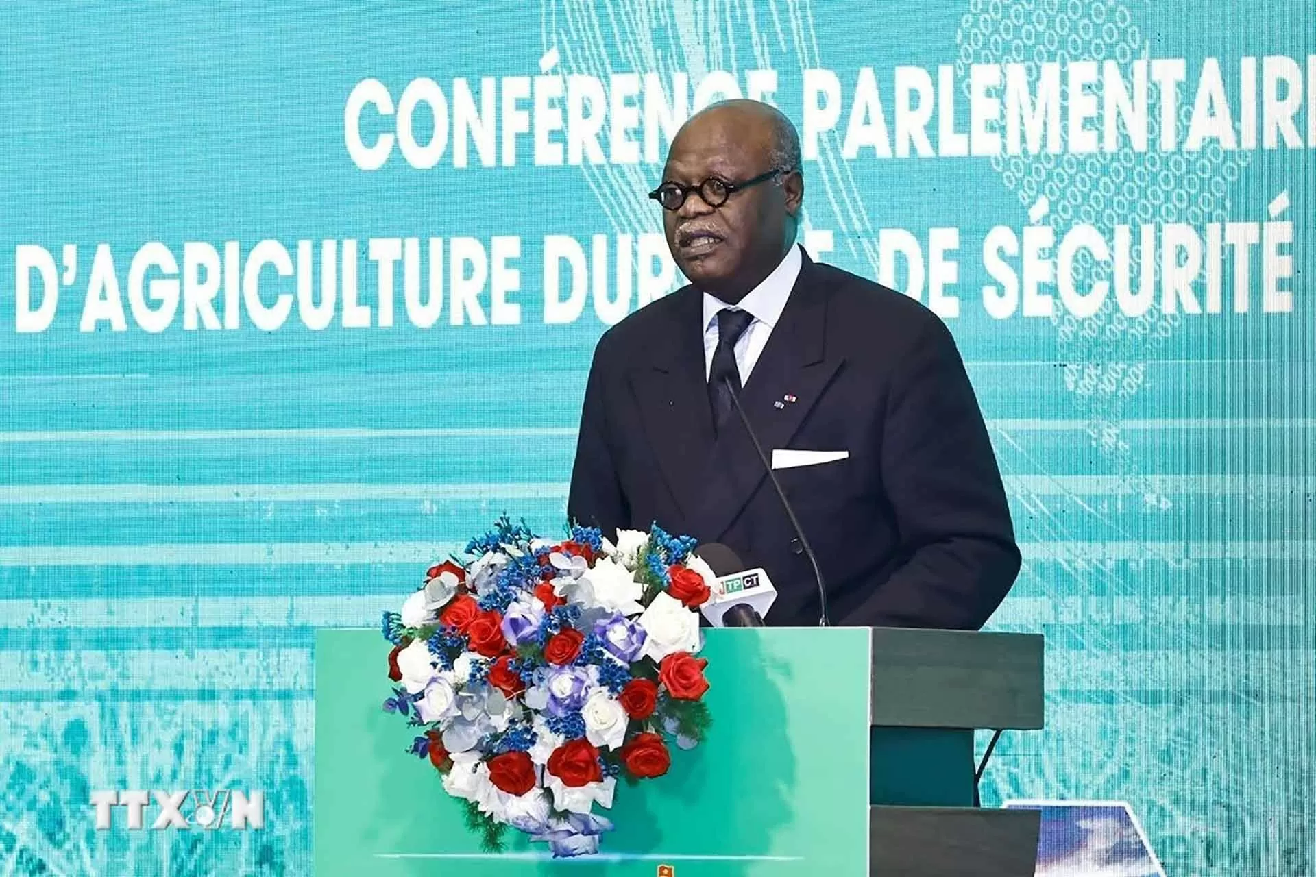 Chủ tịch Quốc hội Trần Thanh Mẫn dự khai mạc Diễn đàn Nghị viện hợp tác Pháp ngữ