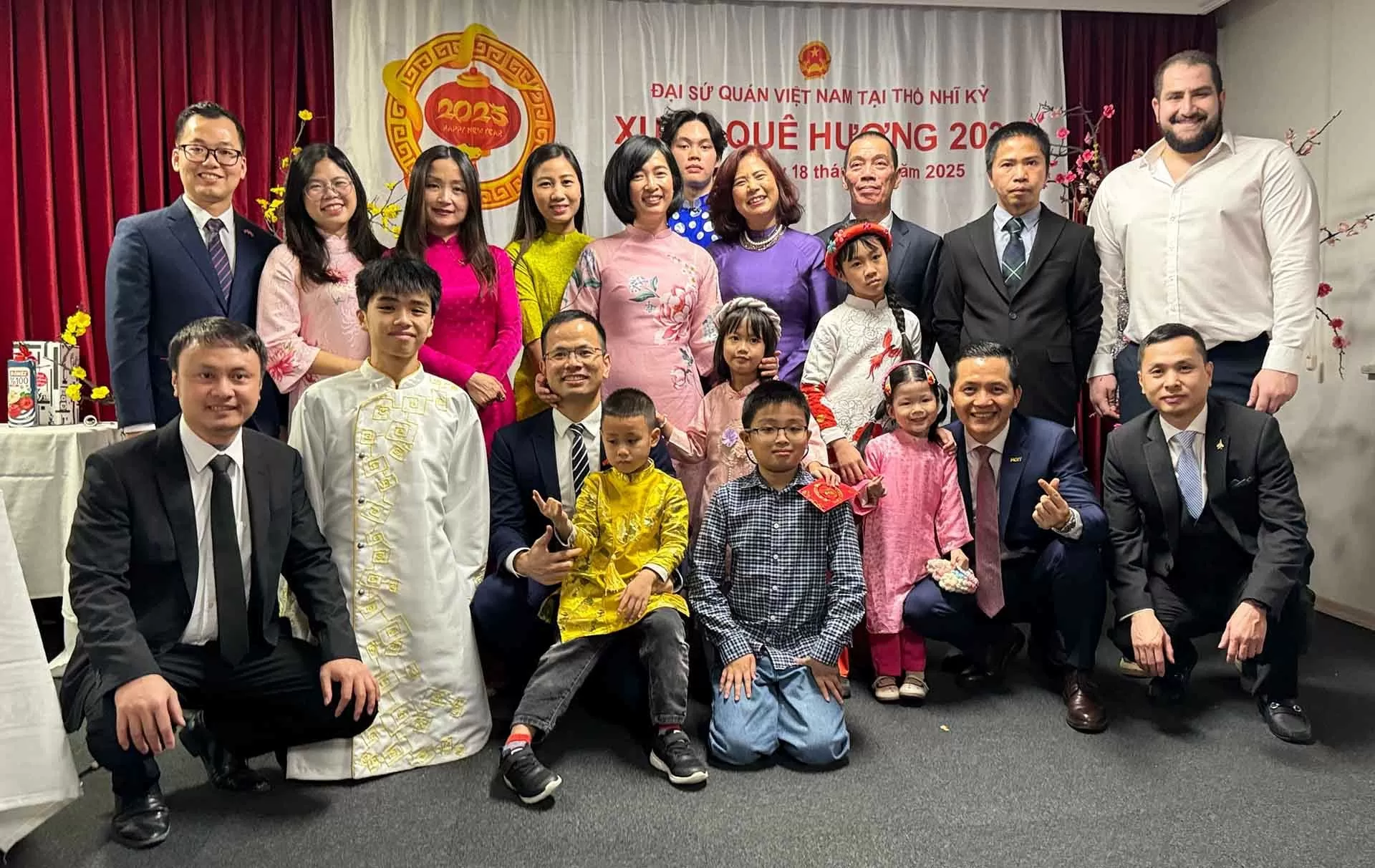 Đầm ấm chương trình Xuân Quê hương 2025 tại Thổ Nhĩ Kỳ Đầm ấm chương trình Xuân Quê hương 2025 tại Thổ Nhĩ Kỳ