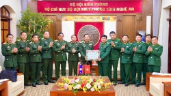 Bộ Chỉ huy quân sự tỉnh Houaphanh (Lào) chúc Tết Ất Tỵ 2025 bộ đội biên phòng Nghệ An
