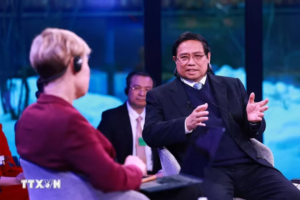 Thủ tướng Chính phủ Phạm Minh Chính đối thoại với WEF về đổi mới sáng tạo, ngày 21/1/2025, tại Davos, Thuỵ Sỹ. (Nguồn: TTXVN)