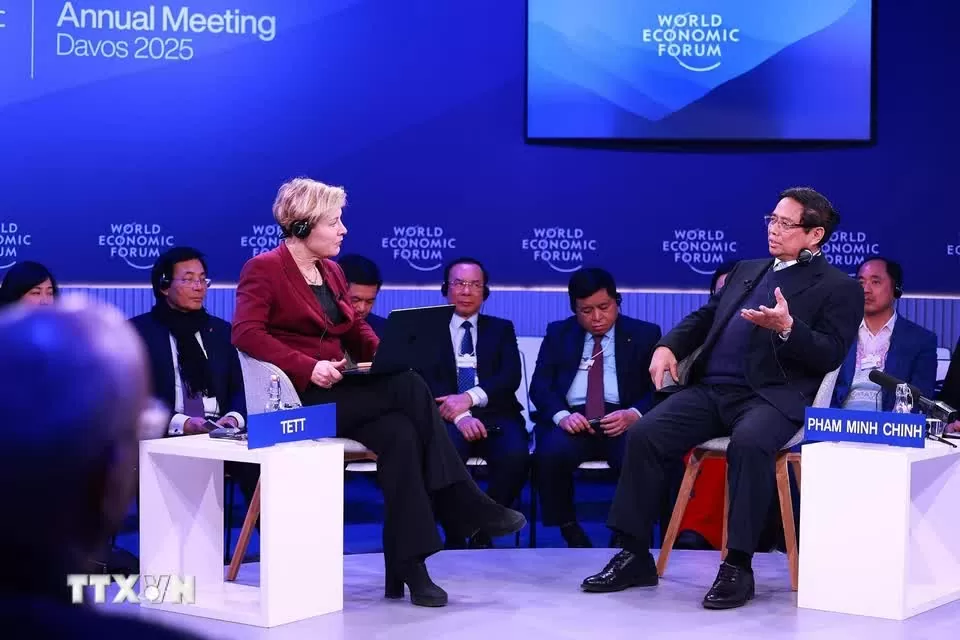 Thủ tướng Chính phủ Phạm Minh Chính đối thoại với WEF về đổi mới sáng tạo, ngày 21/1/2025, tại Davos, Thuỵ Sỹ. (Nguồn: TTXVN)