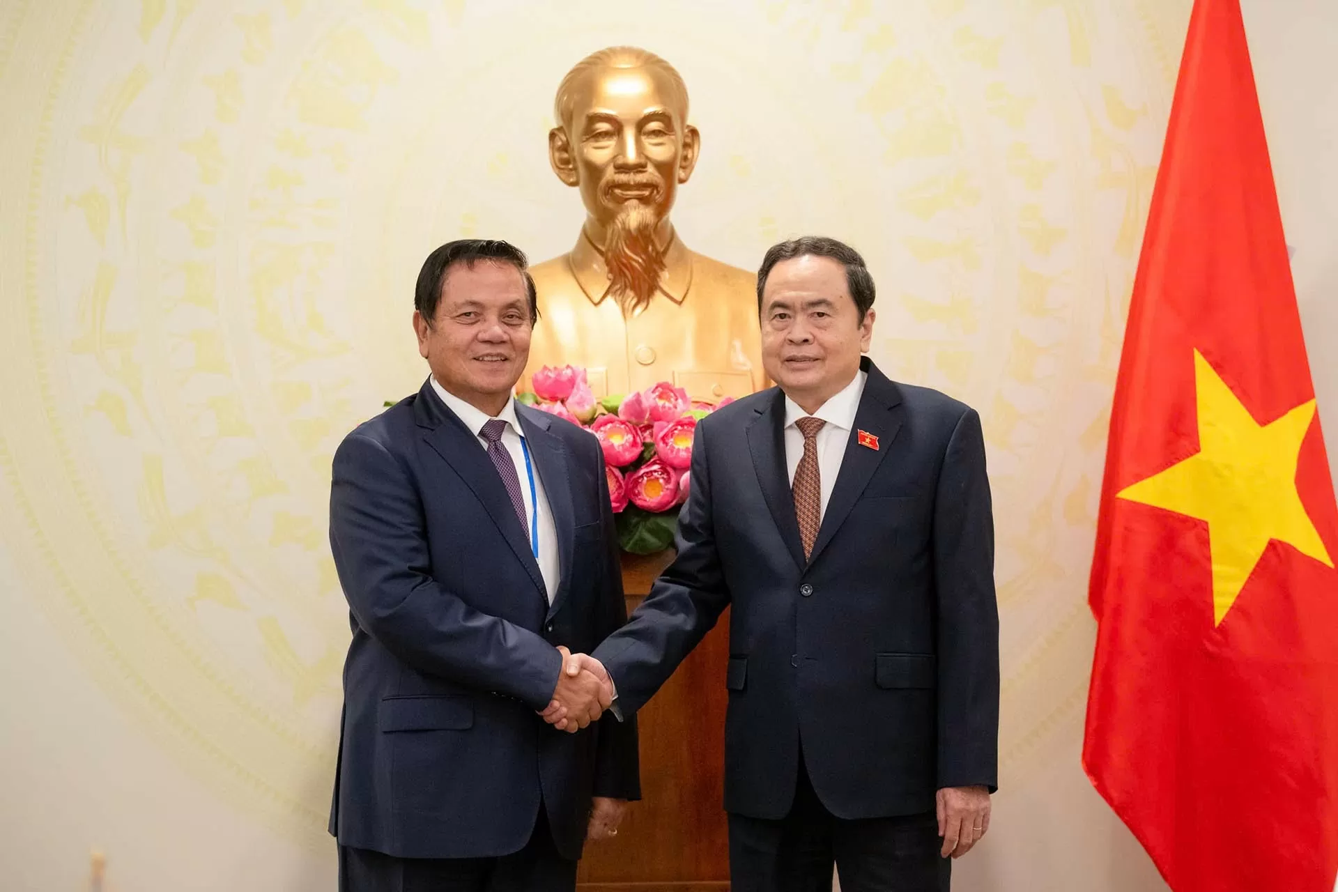 Chủ tịch Quốc hội Trần Thanh Mẫn tiếp Phó Chủ tịch thứ nhất Thượng viện Campuchia Chủ tịch Quốc hội Trần Thanh Mẫn tiếp Phó Chủ tịch thứ nhất Thượng viện Campuchia