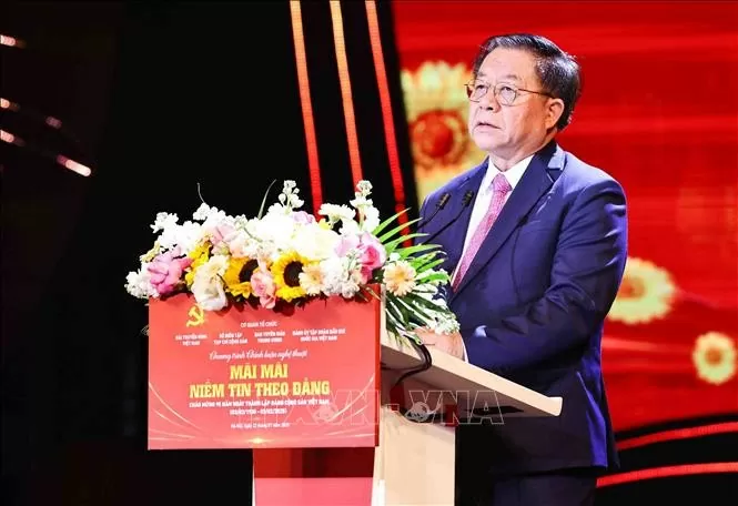 Tôn vinh sự nghiệp cách mạng vẻ vang do Đảng Cộng sản Việt Nam Tôn vinh sự nghiệp cách mạng vẻ vang của Đảng Cộng sản Việt Nam