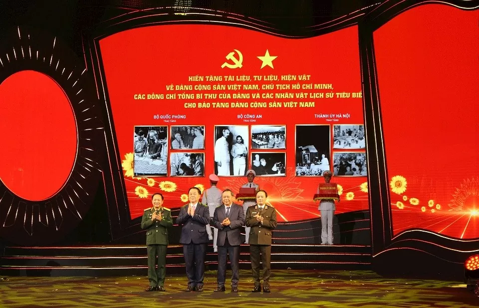 Tôn vinh sự nghiệp cách mạng vẻ vang của Đảng Cộng sản Việt Nam