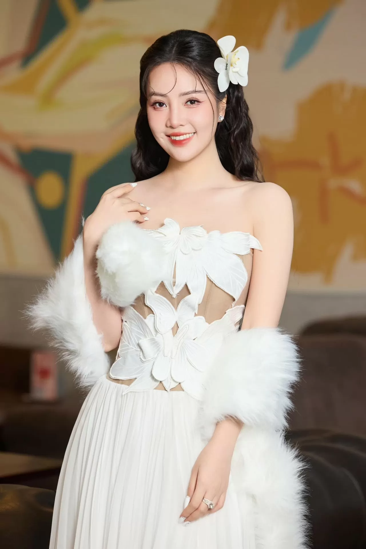 Á hậu Thụy Vân