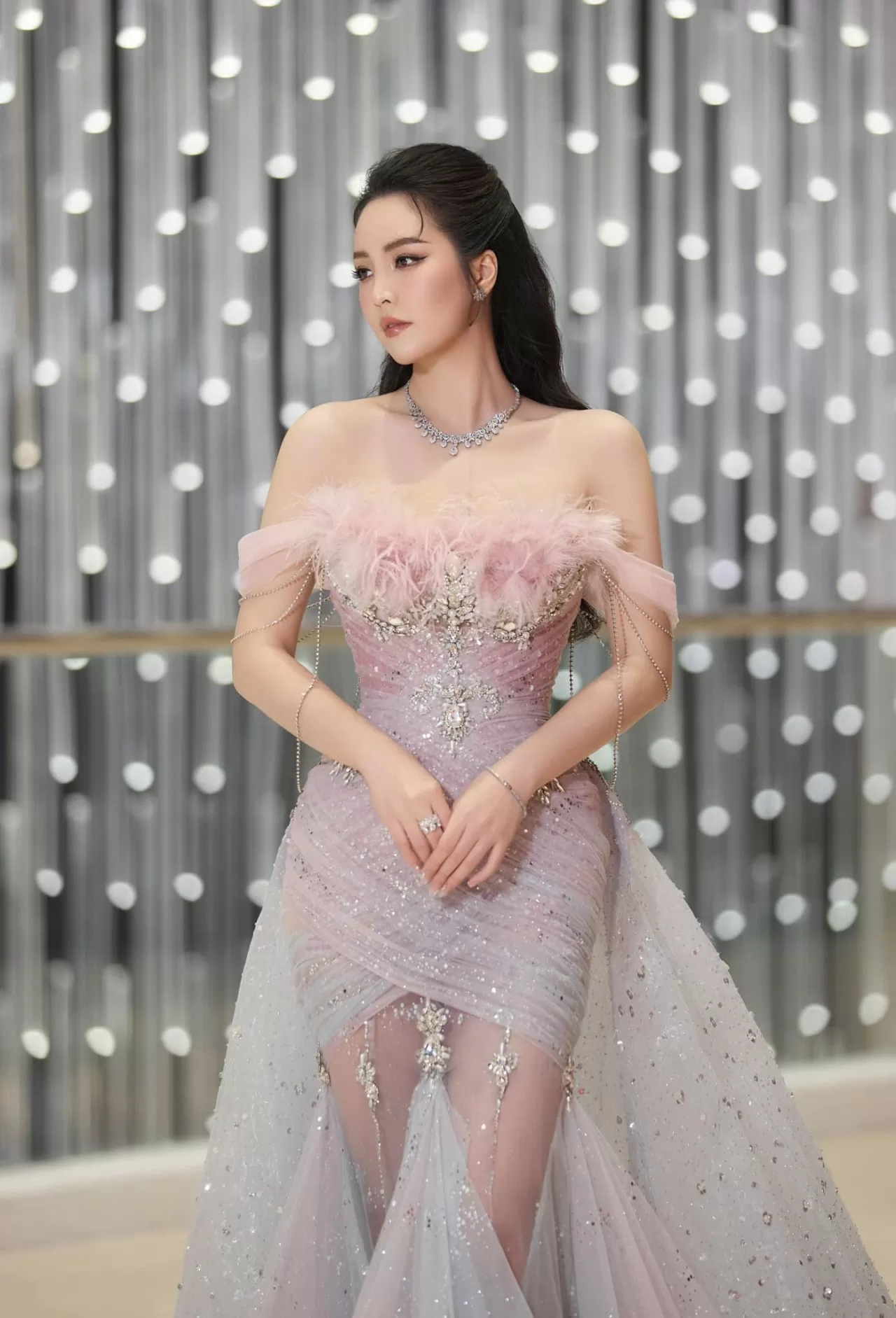 Á hậu Thụy Vân