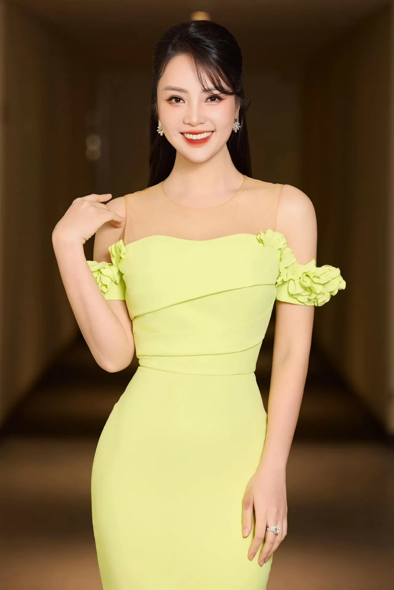 Á hậu Thụy Vân