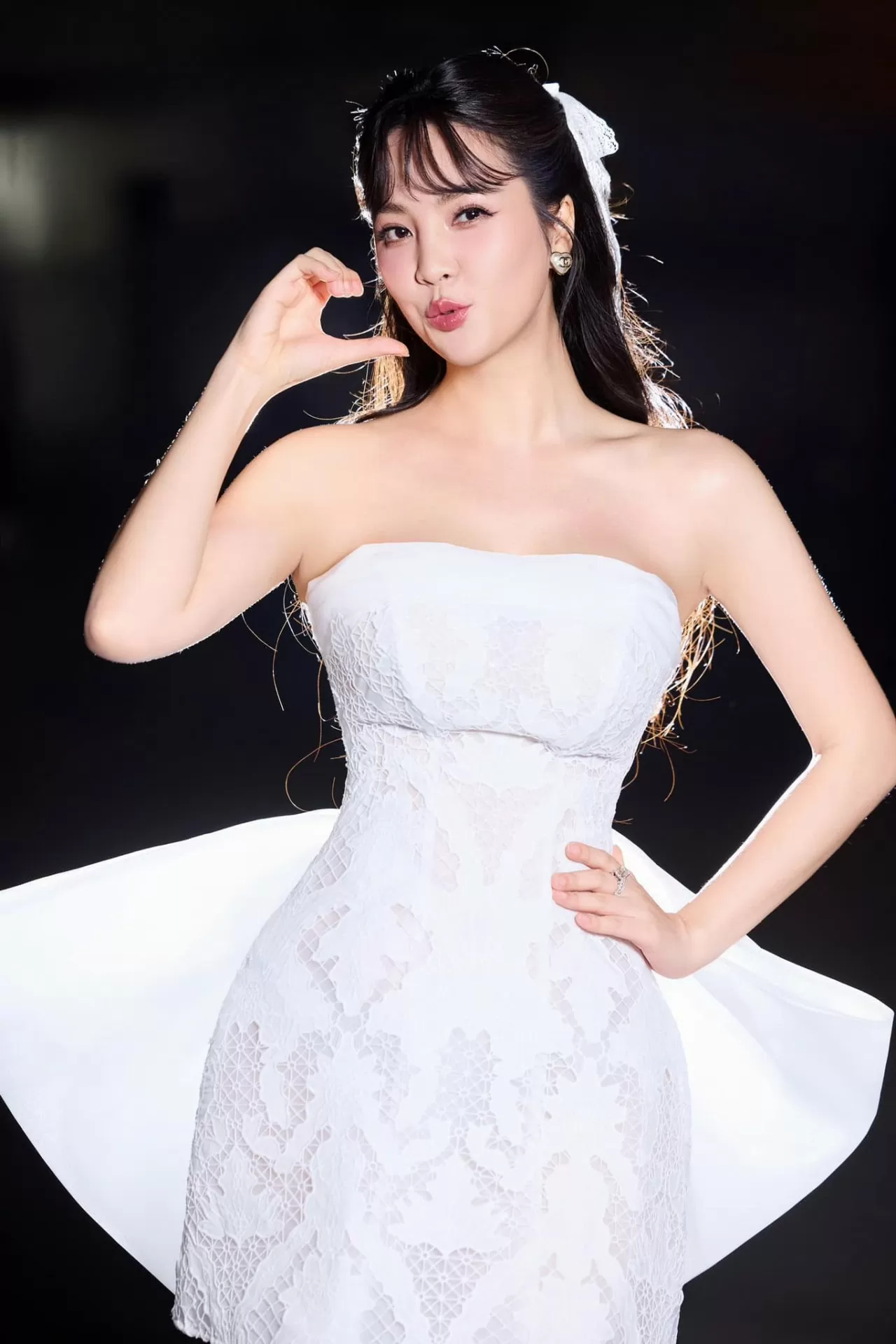 Á hậu Thụy Vân