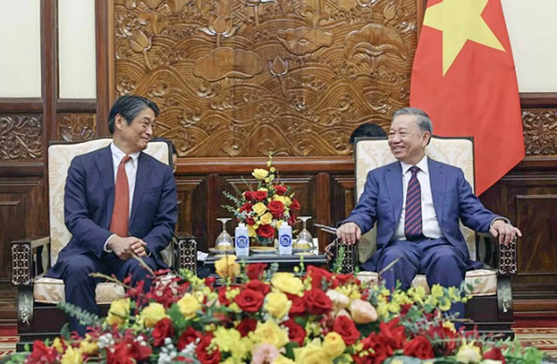 Trông đợi vào những đổi thay của kỷ nguyên vươn mình