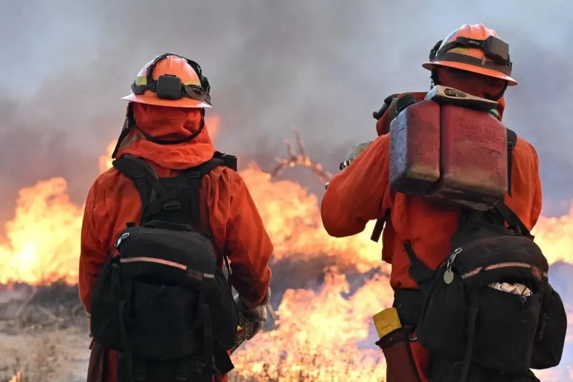 Cháy rừng ở Mỹ: ‘Bà hoả’ cũ chưa đi, 31.000 người Los Angeles phải sơ tán do đám cháy mới