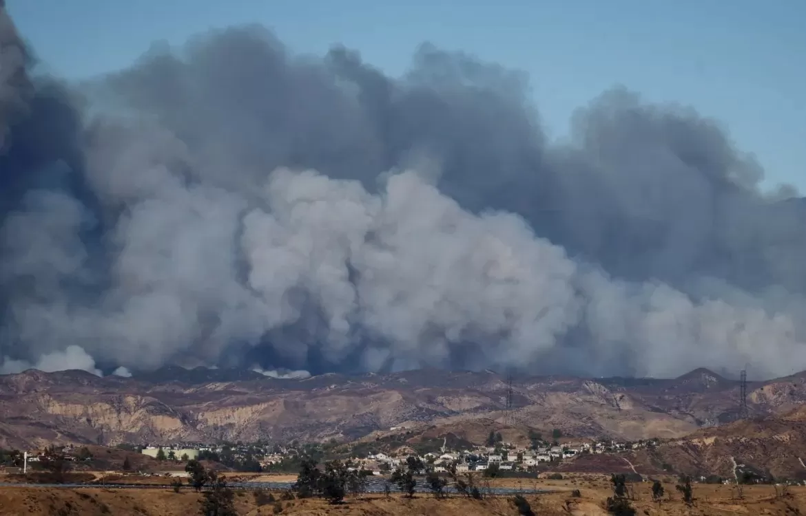 Cháy rừng ở Mỹ: ‘Bà hoả’ cũ chưa đi, 31.000 người Los Angeles phải sơ tán do đám cháy mới
