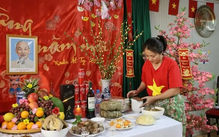 Không khí Tết Việt tại Bệnh viện dã chiến Việt Nam ở Nam Sudan Không khí Tết Việt tại bệnh viện dã chiến Việt Nam ở Nam Sudan