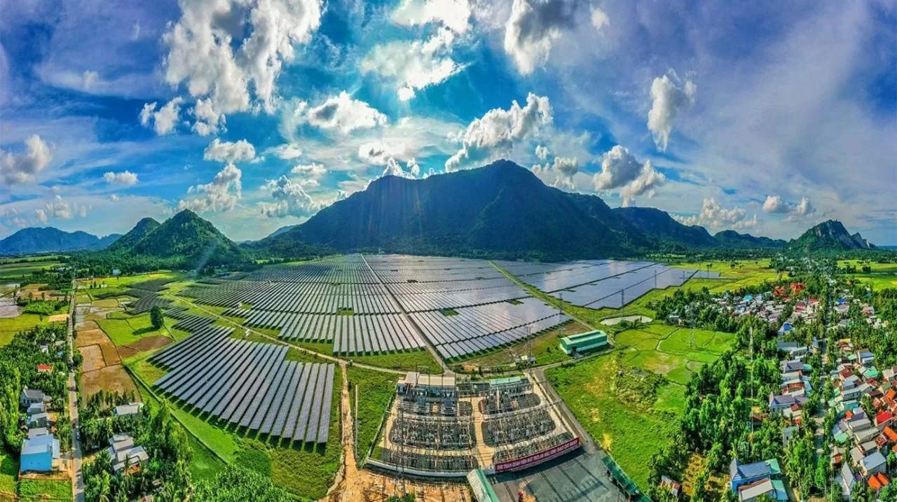 Nhà máy điện mặt trời An Hảo (tỉnh Sóc Trăng). (Nguồn: Nhiếp ảnh đời sống) Nhà máy điện mặt trời An Hảo (tỉnh Sóc Trăng). (Nguồn: Nhiếp ảnh đời sống)
