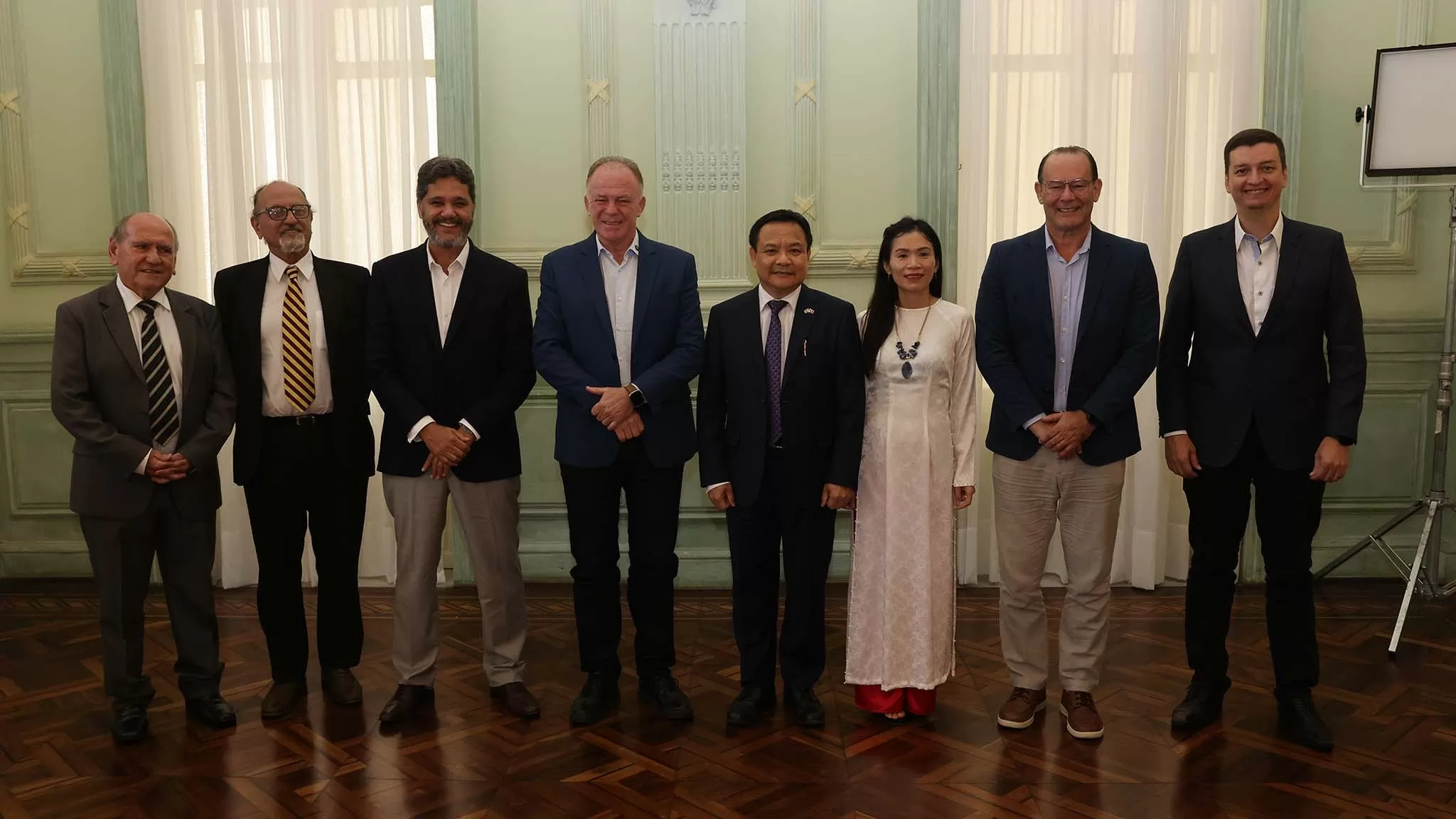 Tổng thống Lula da Silva thăm Việt Nam: Hiện thực hóa quan hệ Đối tác chiến lược Việt Nam-Brazil Tổng thống Lula da Silva thăm Việt Nam: Hiện thực hóa quan hệ Đối tác chiến lược Việt Nam-Brazil