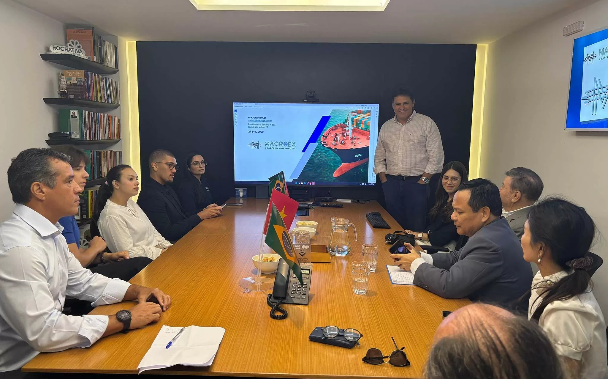 Đại sứ Bùi Văn Nghị thăm làm việc tại bang Espirito Santo: Vùng đất đầy tiềm năng Đại sứ Bùi Văn Nghị thăm làm việc tại bang Espirito Santo: Vùng đất đầy tiềm năng