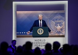 Tổng thống Mỹ Donald Trump công khai tỏ ý với người đồng cấp Nga, tin sẽ có quan hệ tốt đẹp với Trung Quốc, thẳng thừng chỉ trích EU