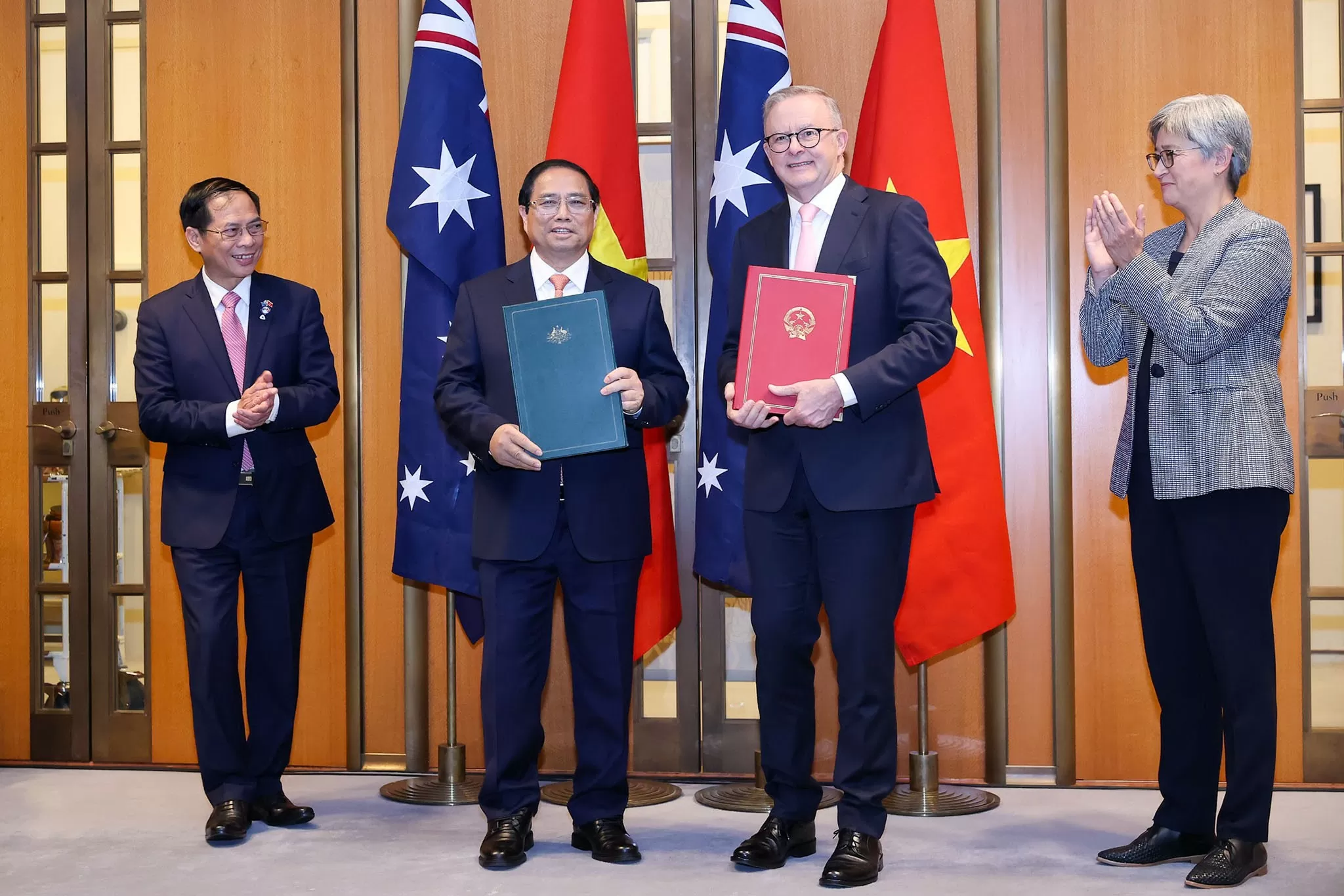 Đại biện Renee DesChamps: Lòng tin chiến lược Australia-Việt Nam được tăng cường cả về chiều rộng và chiều sâu Đại biện Renee DesChamps: Lòng tin chiến lược Australia-Việt Nam được tăng cường cả về chiều rộng và chiều sâu