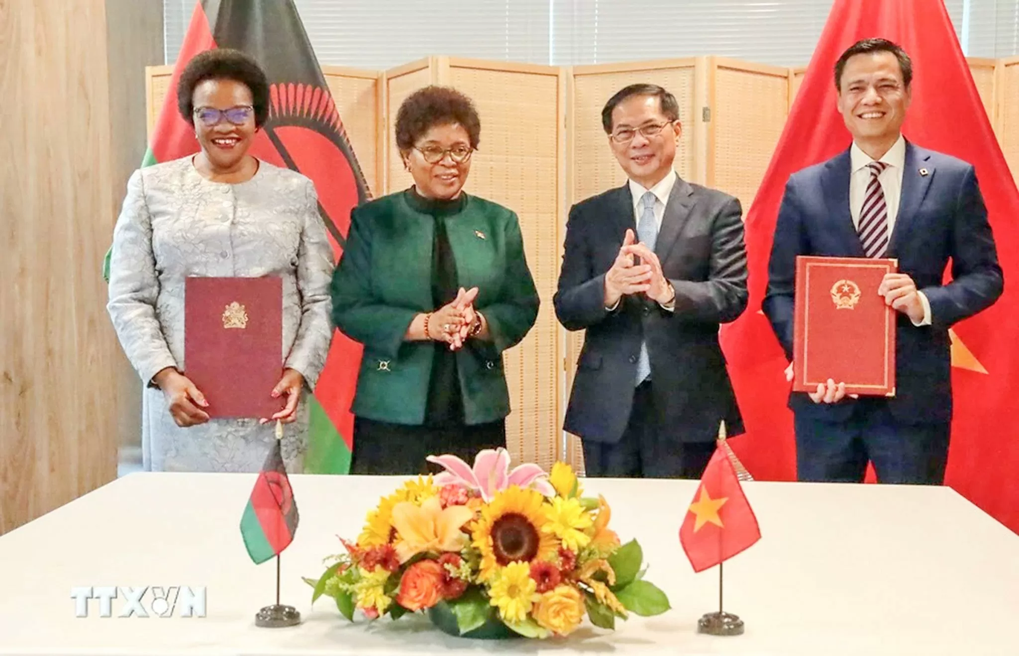 Nâng tầm quan hệ, khẳng định vị thế