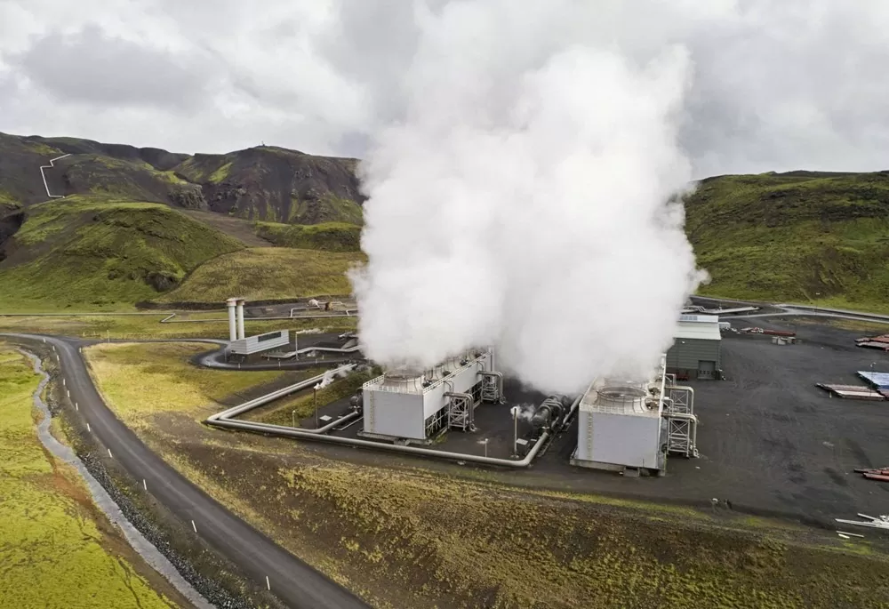 Nhà máy điện địa nhiệt Hellisheidi ở Iceland. (Ảnh: Japan Times) Nhà máy điện địa nhiệt Hellisheidi ở Iceland. (Ảnh: Japan Times)