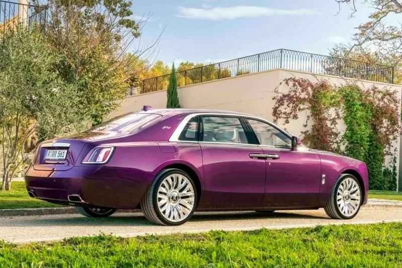 Cận cảnh Rolls-Royce Ghost Extended Series II 'The Encounter' bản độc nhất thế giới