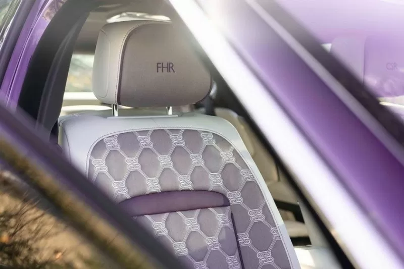 Cận cảnh Rolls-Royce Ghost Extended Series II 'The Encounter' bản độc nhất thế giới