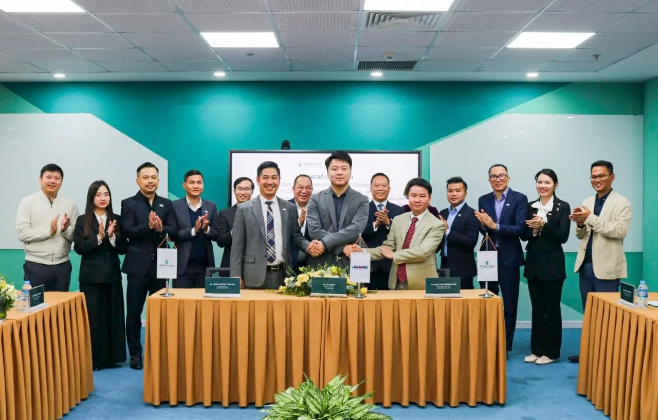 Lễ công bố về việc thuê hạ tầng tại tổ hợp sản xuất Stavian Complex để triển khai đầu tư dự án sản xuất hệ thống BESS. (Nguồn: Stavian) Lễ công bố về việc thuê hạ tầng tại tổ hợp sản xuất Stavian Complex để triển khai đầu tư dự án sản xuất hệ thống BESS. (Nguồn: Stavian)