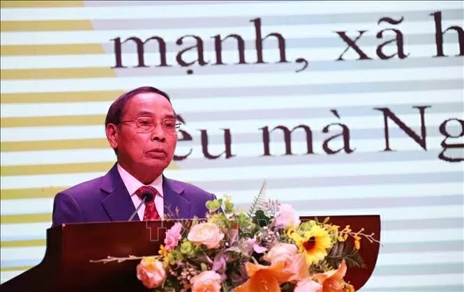 Đồng chí Bounthong Chitmani, Ủy viên Bộ Chính trị, Thường trực Ban Bí thư, Phó Chủ tịch nước Lào, phát biểu tại sự kiện. Ảnh: Xuân Tú - PV TTXVN tại Lào