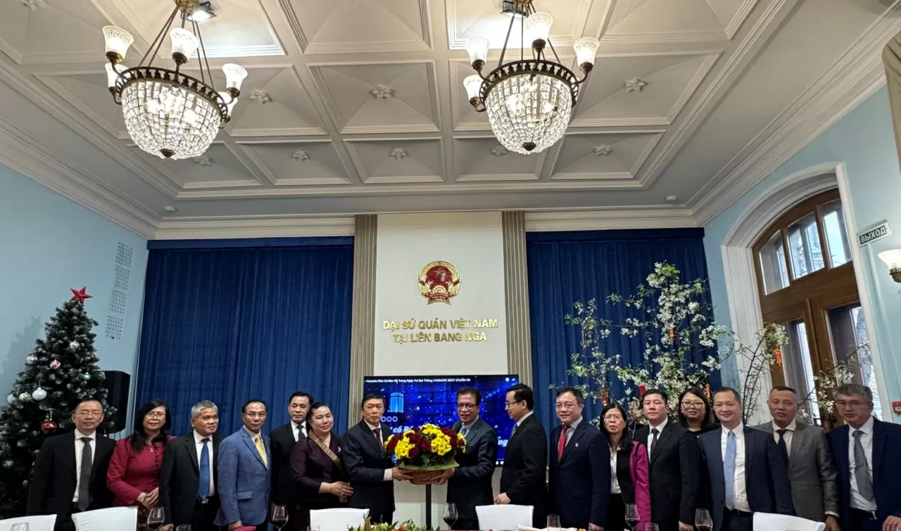 Đại sứ Lào tại Nga chúc Tết cổ truyền Ất Tỵ Đại sứ quán Việt Nam Đại sứ Lào tại Nga chúc Tết cổ truyền Ất Tỵ Đại sứ quán Việt Nam