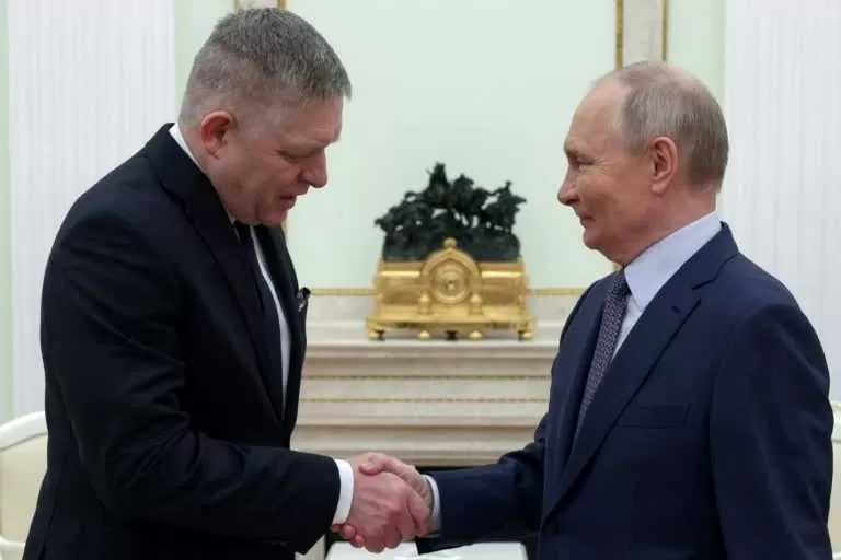 Thủ tướng Slovakia bác lời kêu gọi từ chức Thủ tướng Slovakia bác lời kêu gọi từ chức